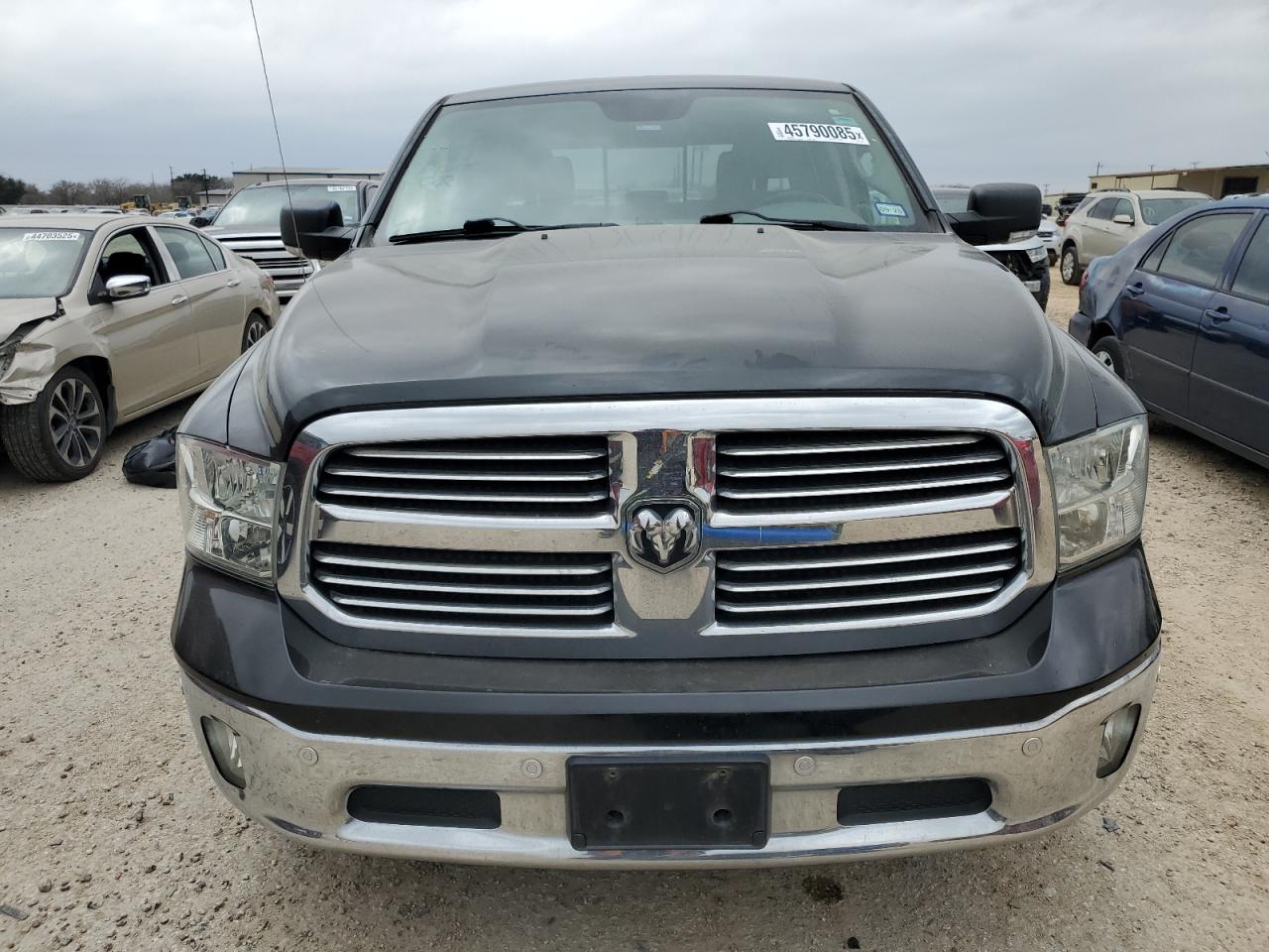 2016 RAM 1500 - Image 5
