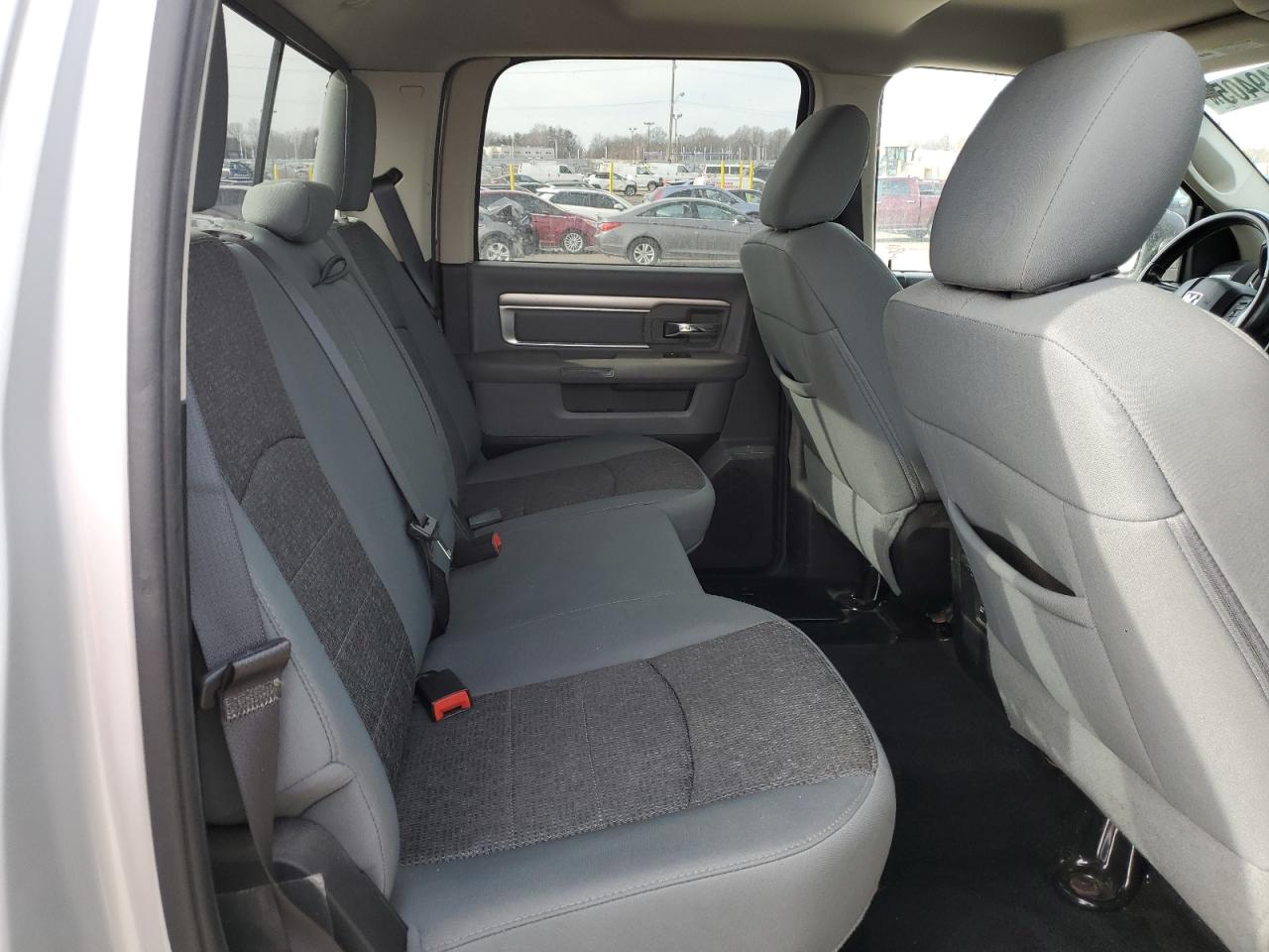 2015 RAM 1500 - Image 10