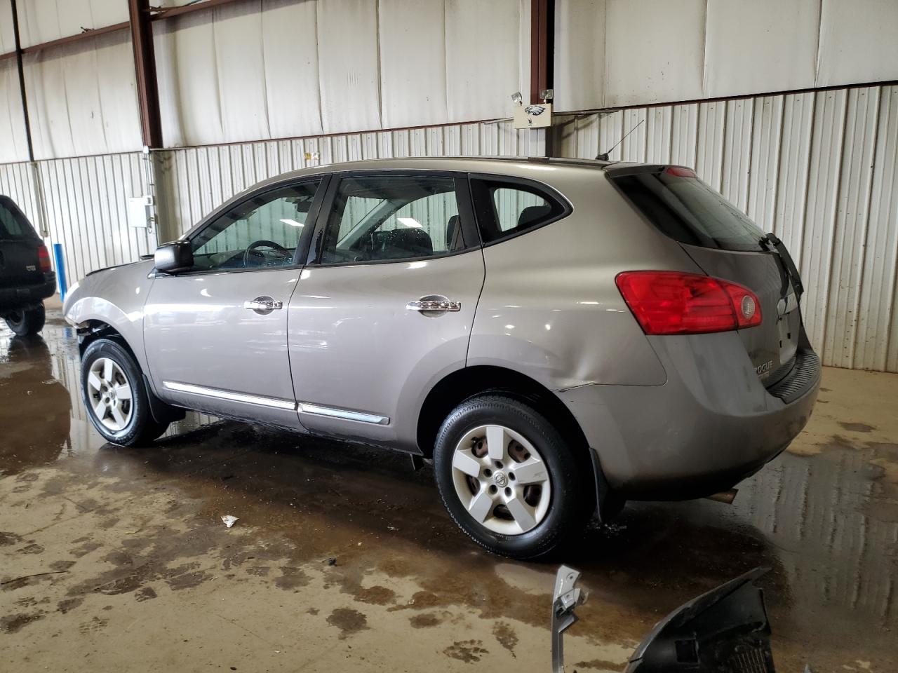 2014 Nissan Rogue - Image 2