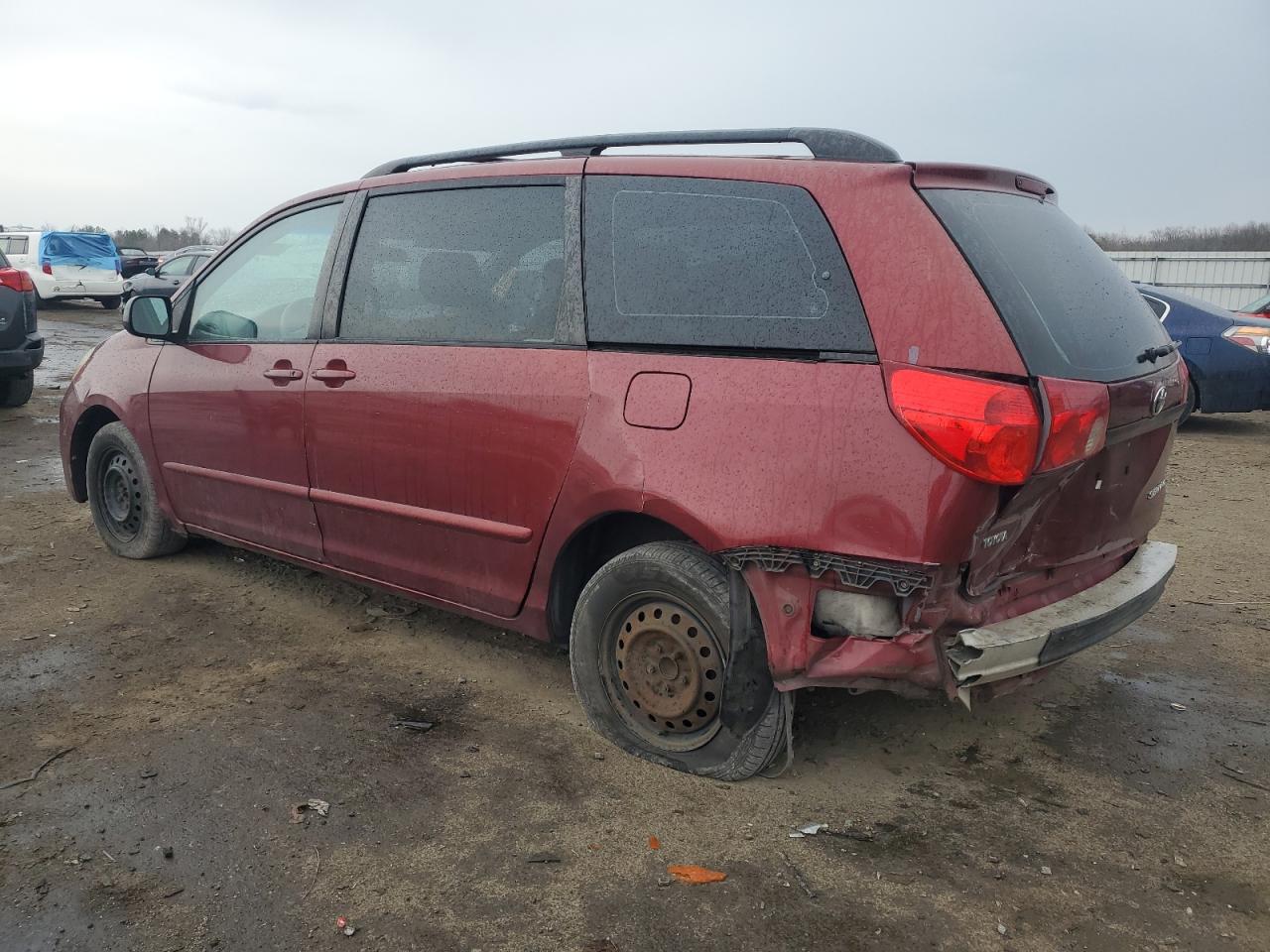 2006 Toyota Sienna - Image 2
