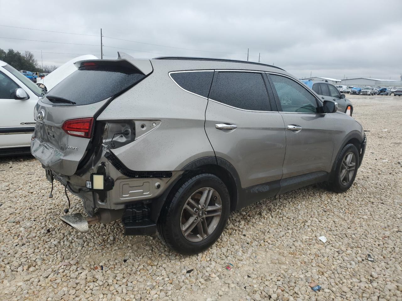 2017 Hyundai Santa Fe - Image 3