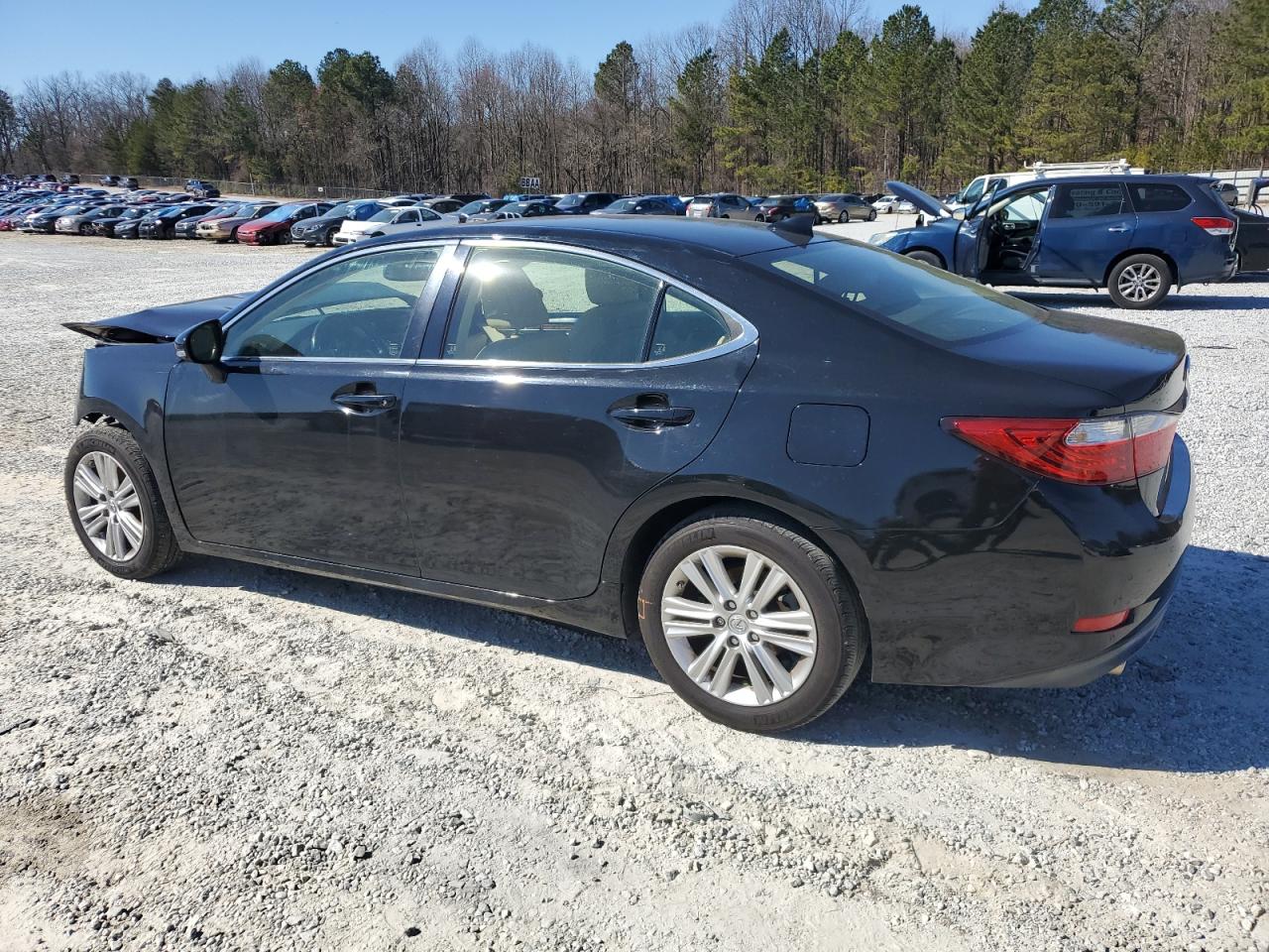 2015 Lexus ES - Image 2