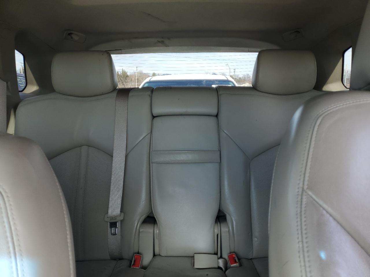 2010 Cadillac SRX - Image 10