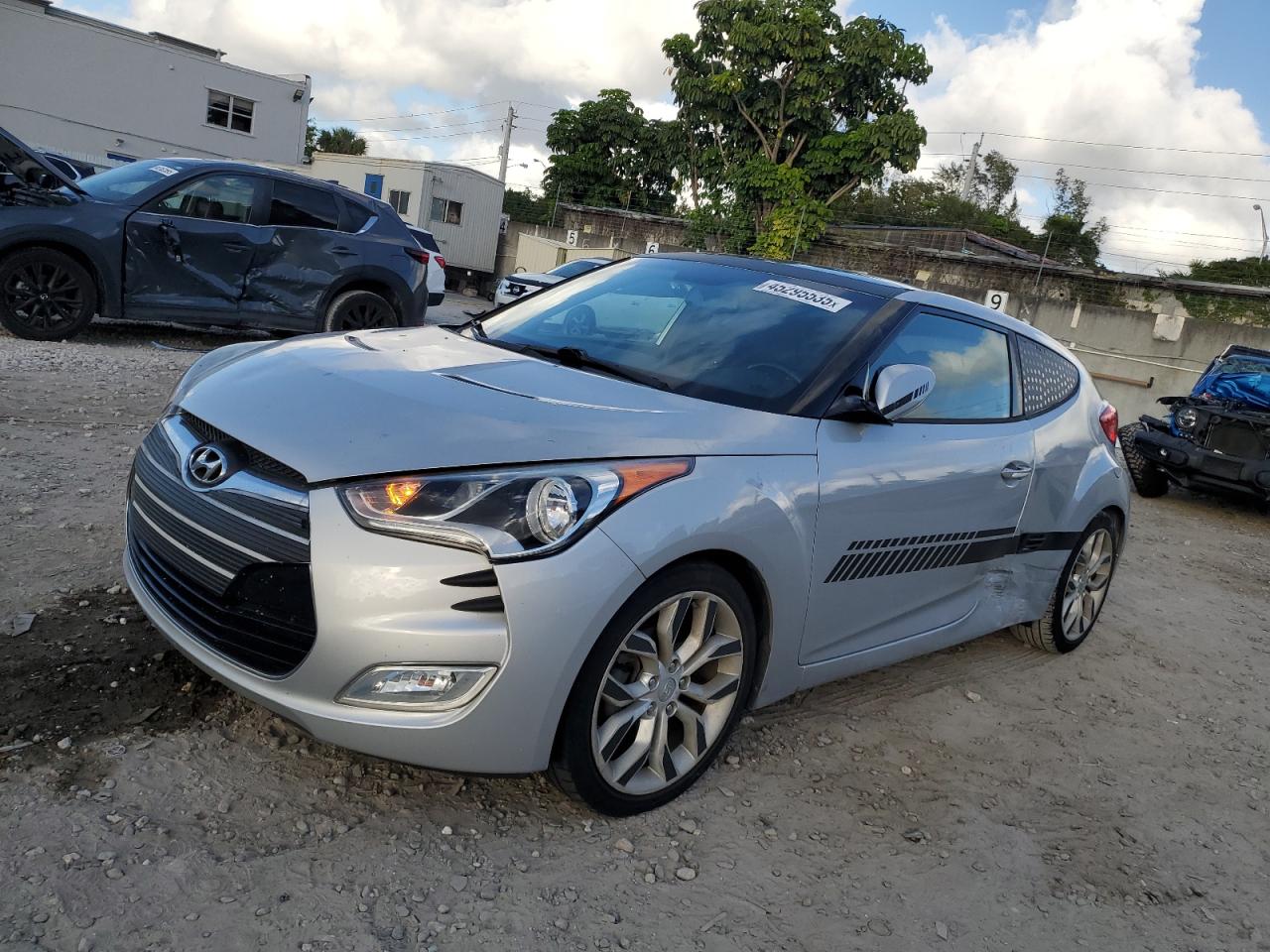 2015 Hyundai Veloster - Image 1