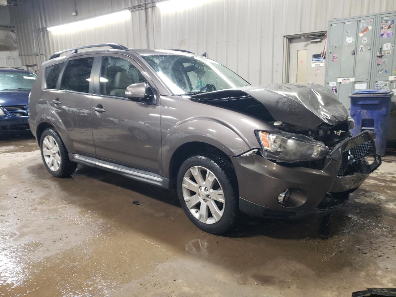 2010 Mitsubishi Outlander - Image 4