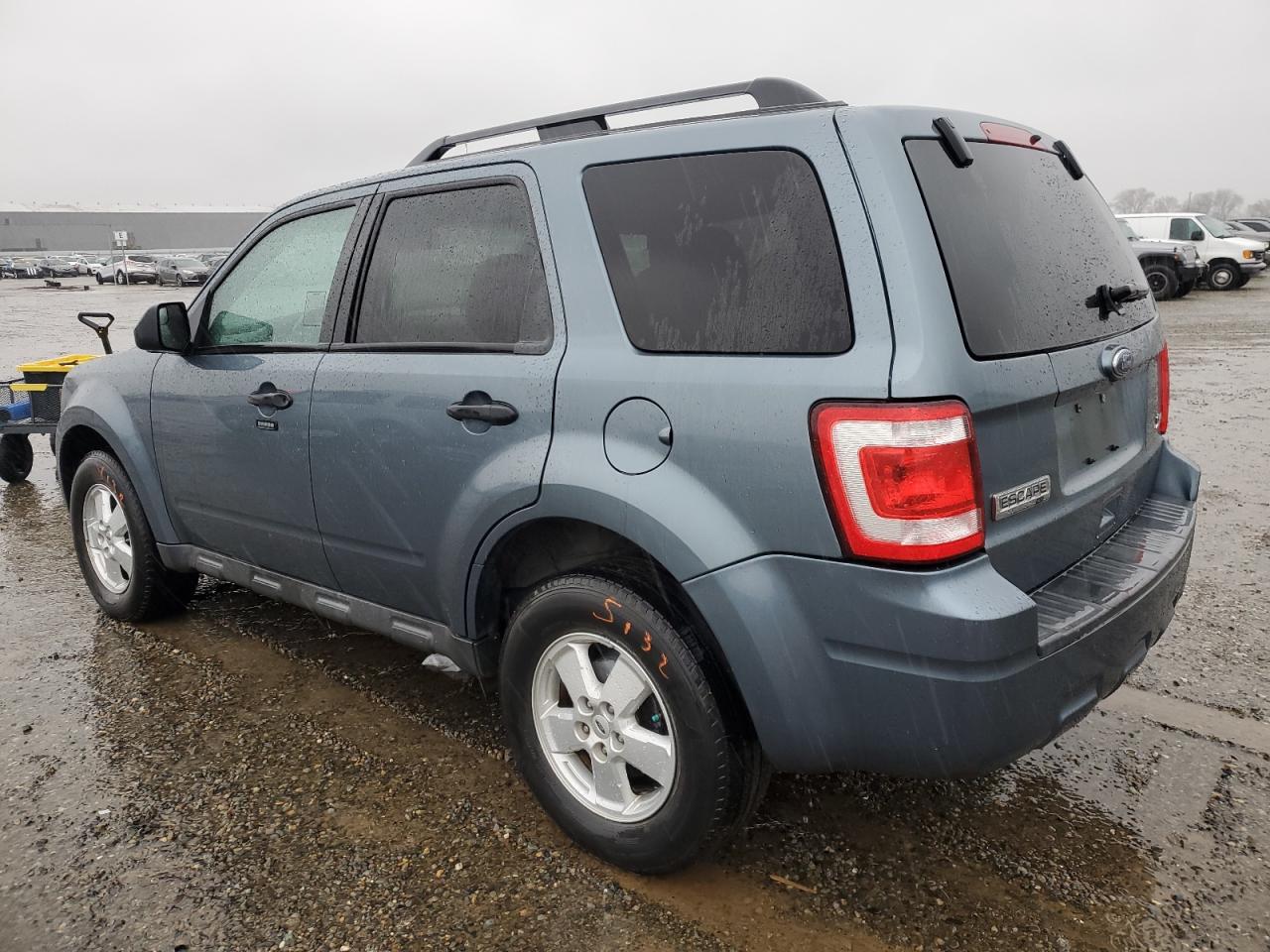 2010 Ford Escape - Image 2