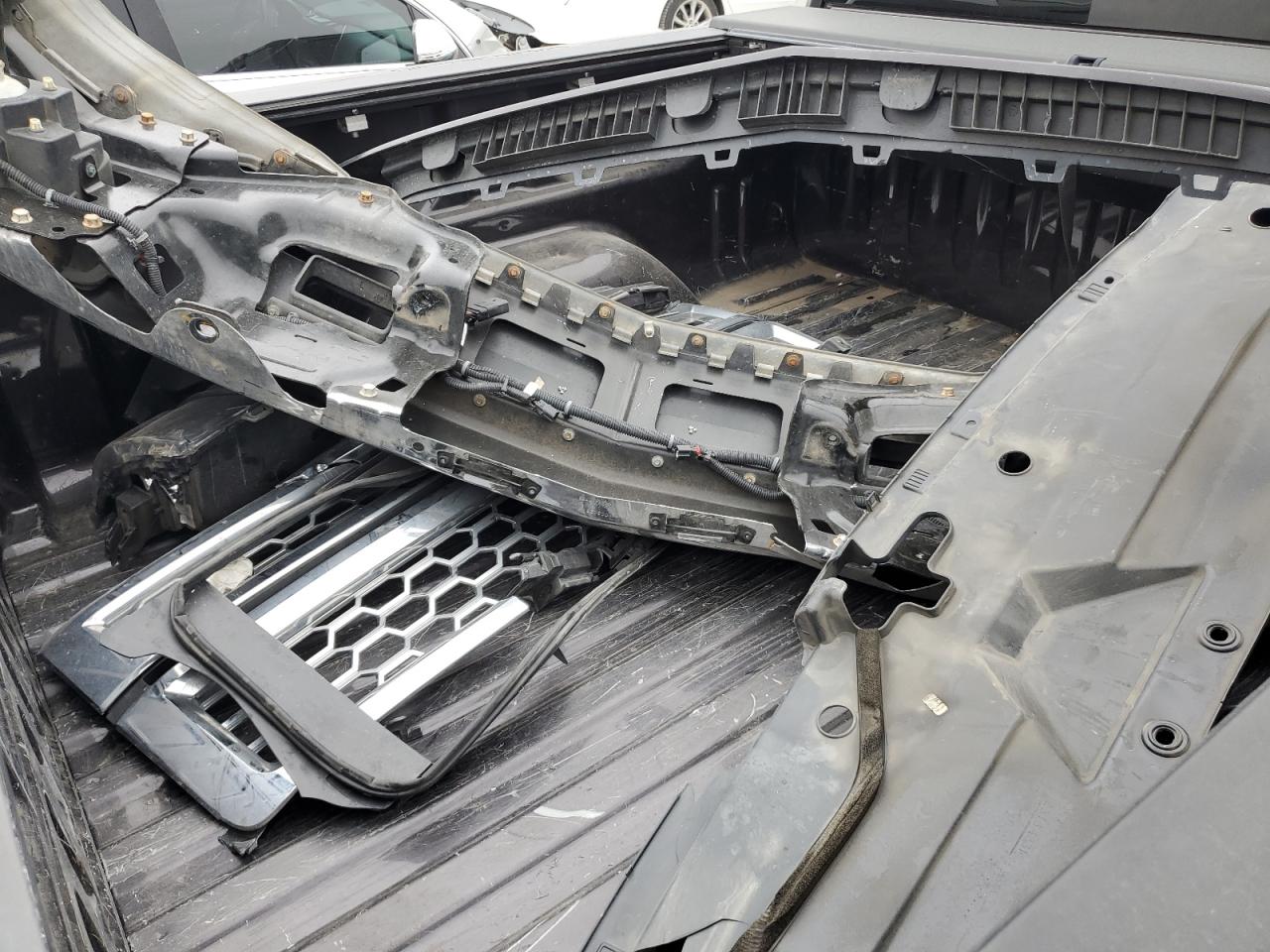 2014 Chevrolet Silverado - Image 12
