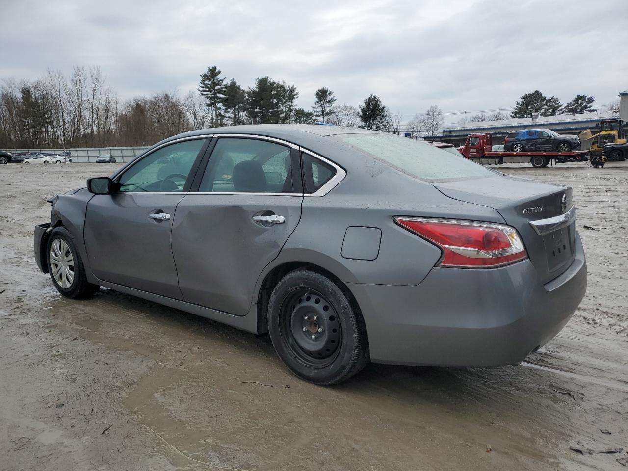 2015 Nissan Altima - Image 2