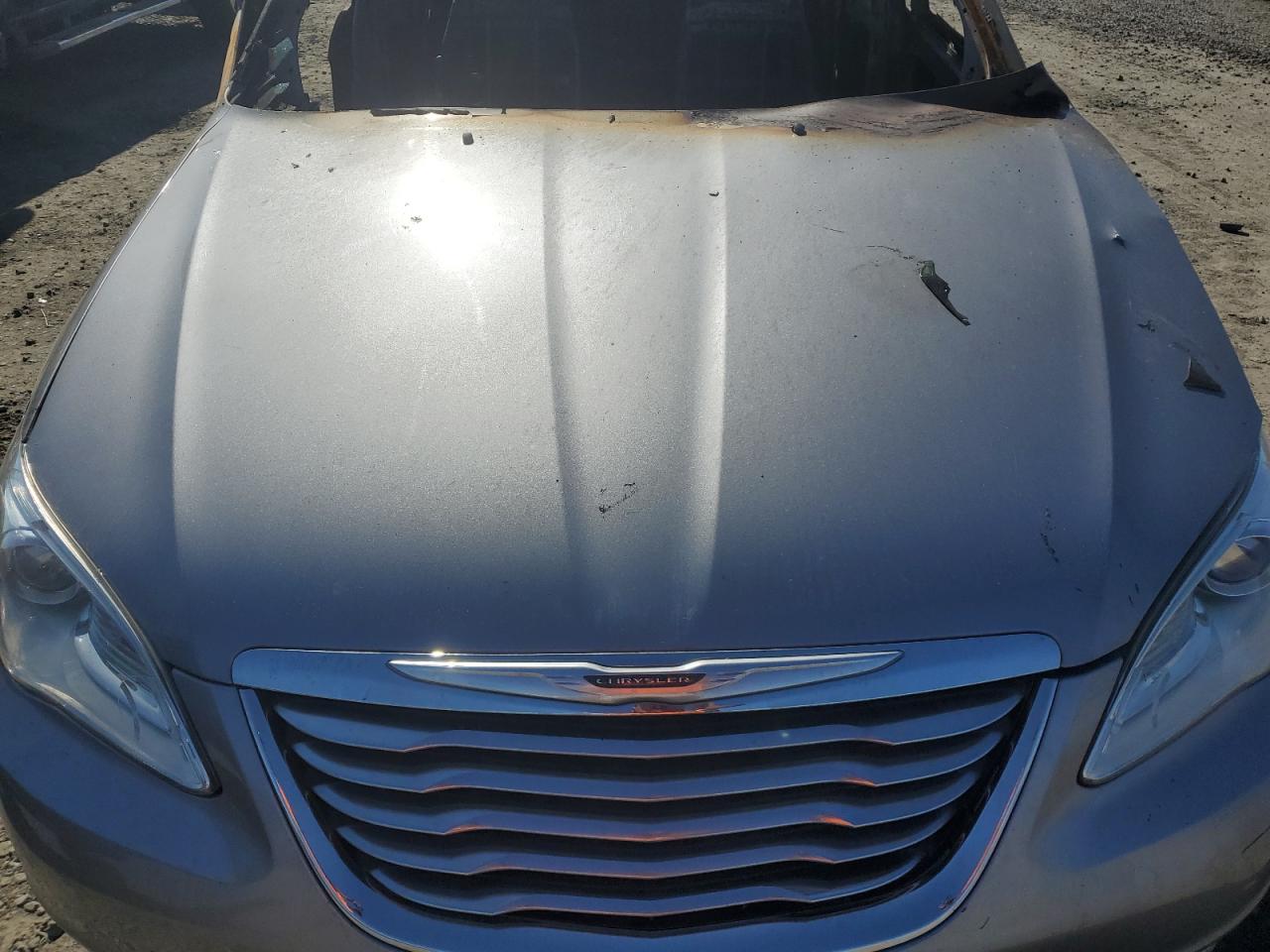 2014 Chrysler 200 - Image 11