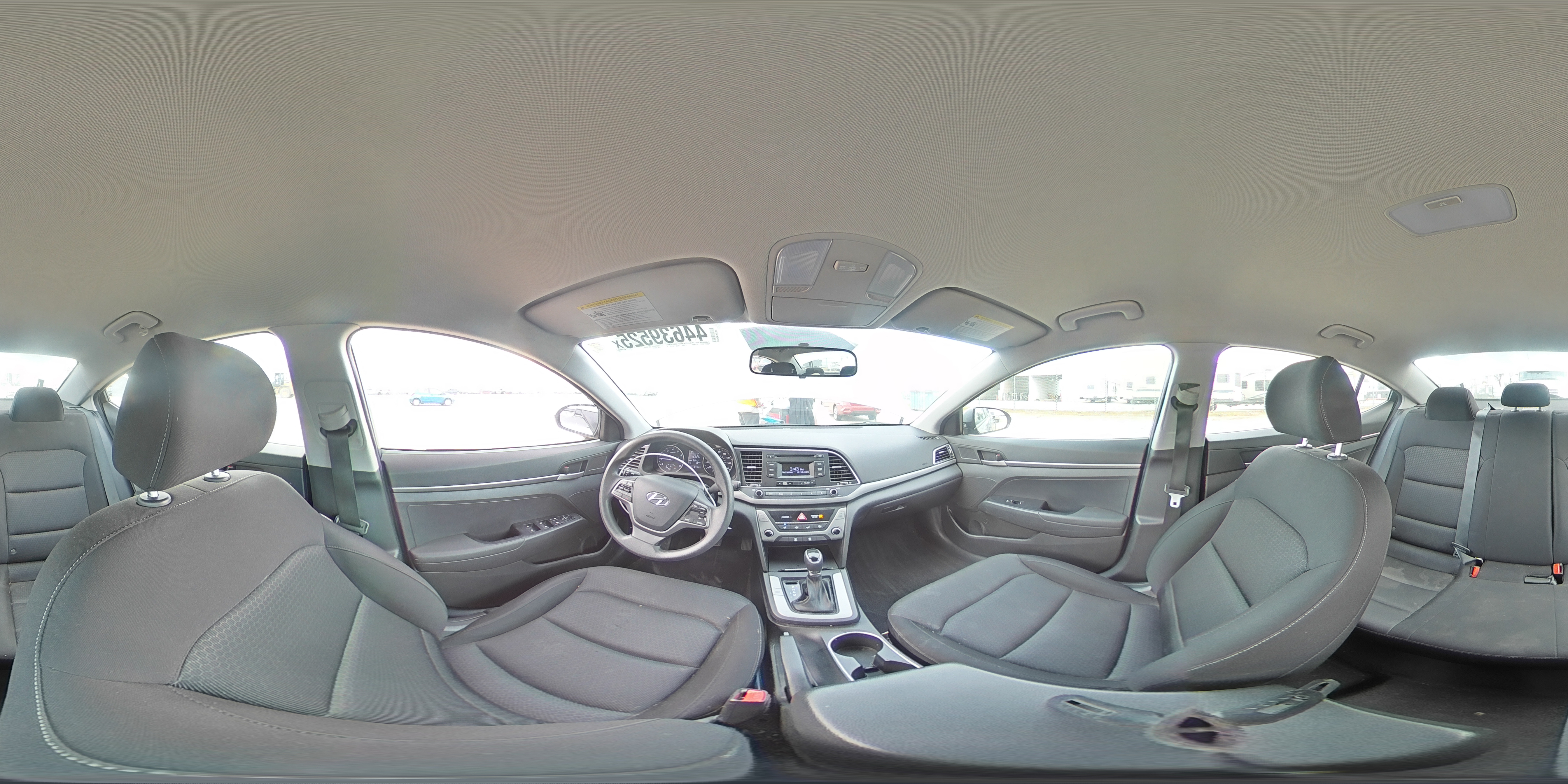 2018 Hyundai Elantra - Image 12
