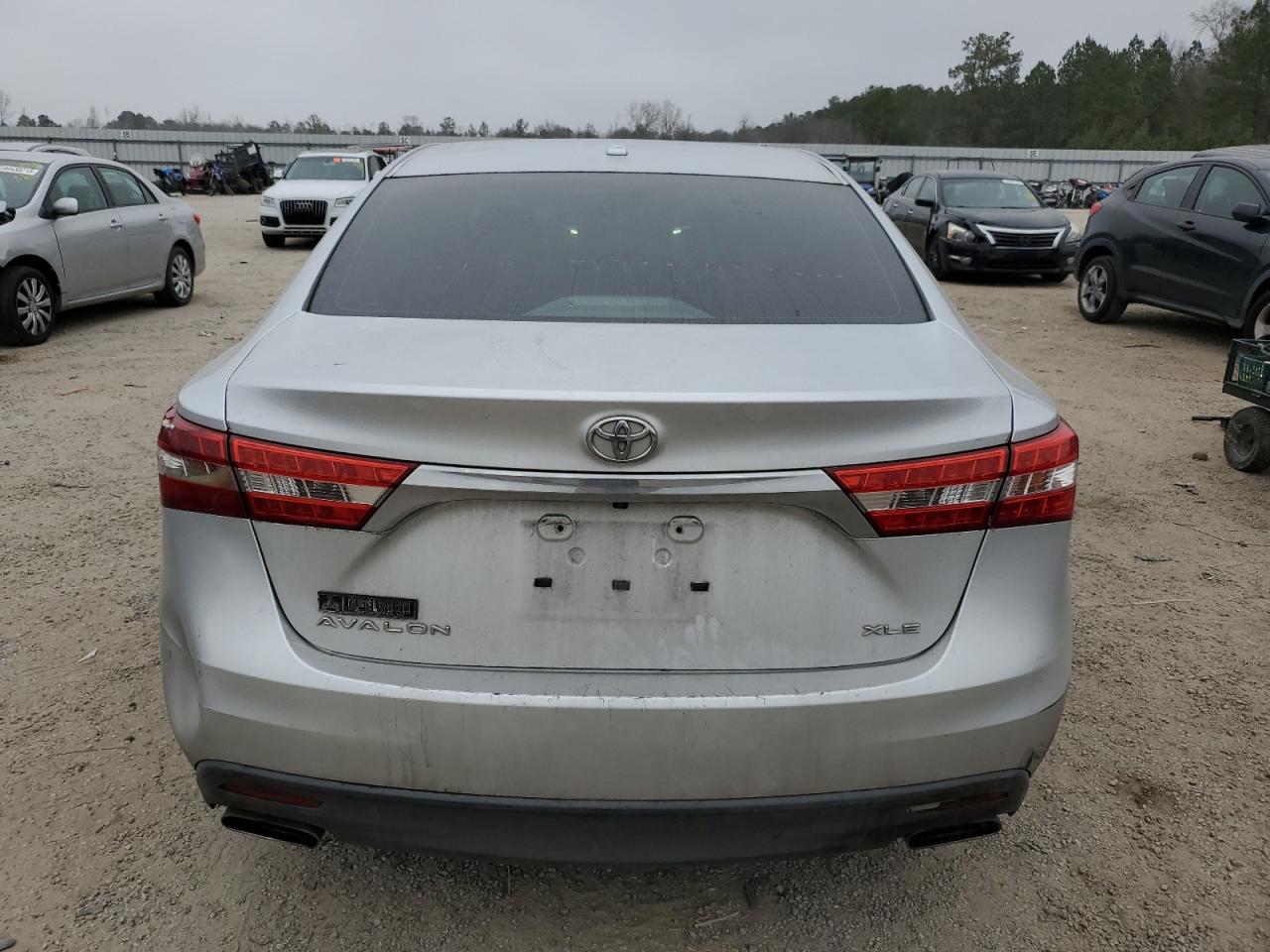 2013 Toyota Avalon - Image 6