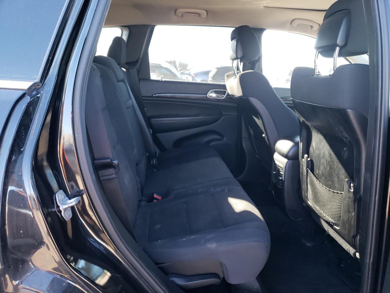 2012 Jeep Grand Cherokee - Image 11