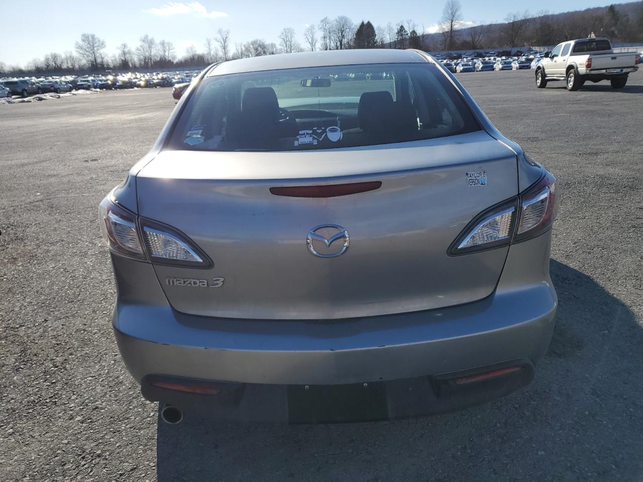2010 Mazda 3 - Image 6