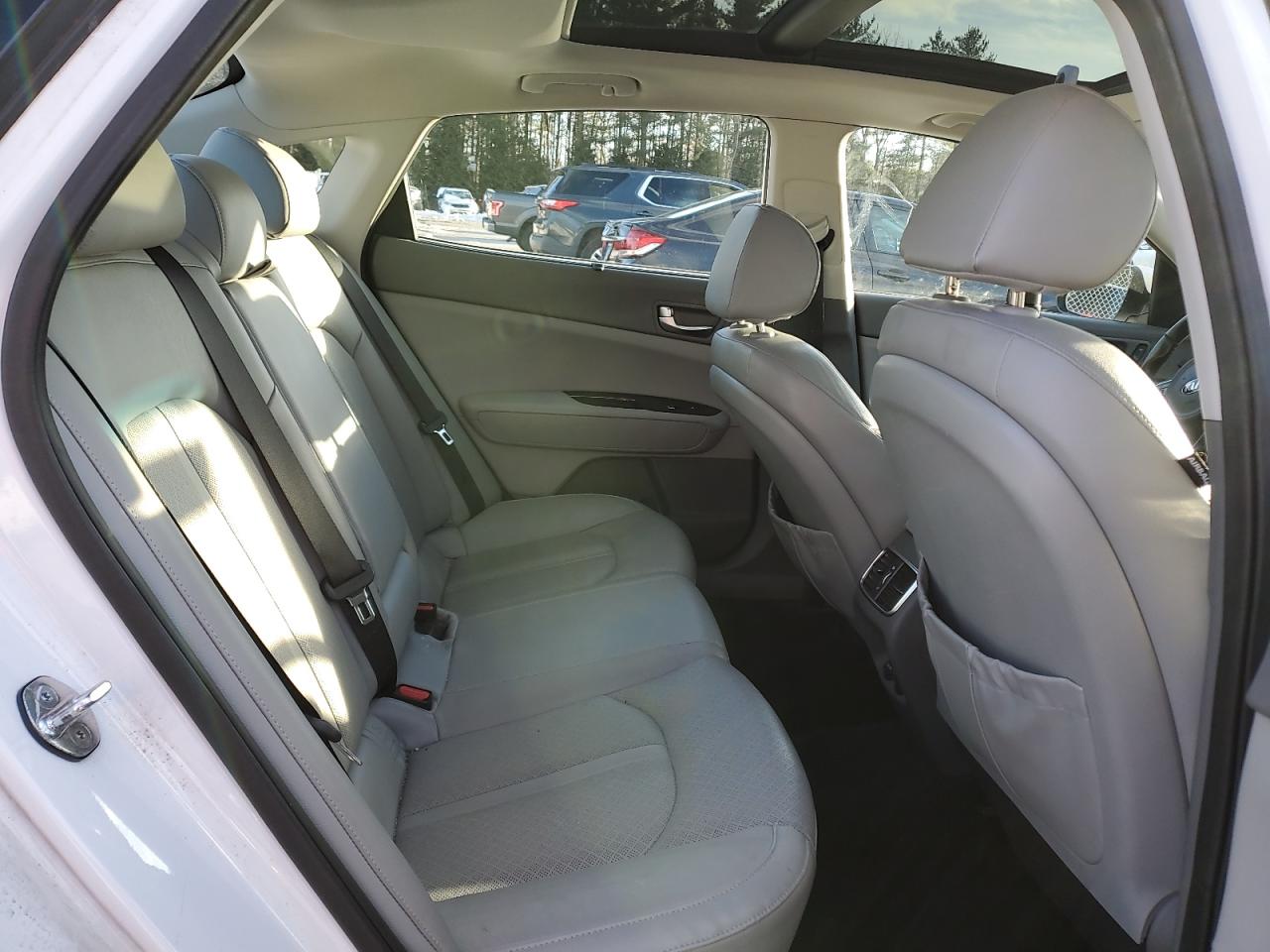 2016 Kia Optima - Image 11