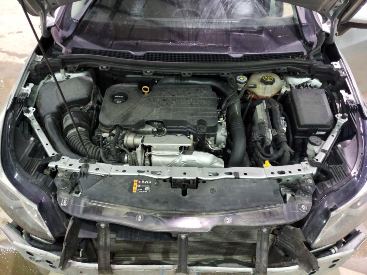 2018 Chevrolet Cruze - Image 11