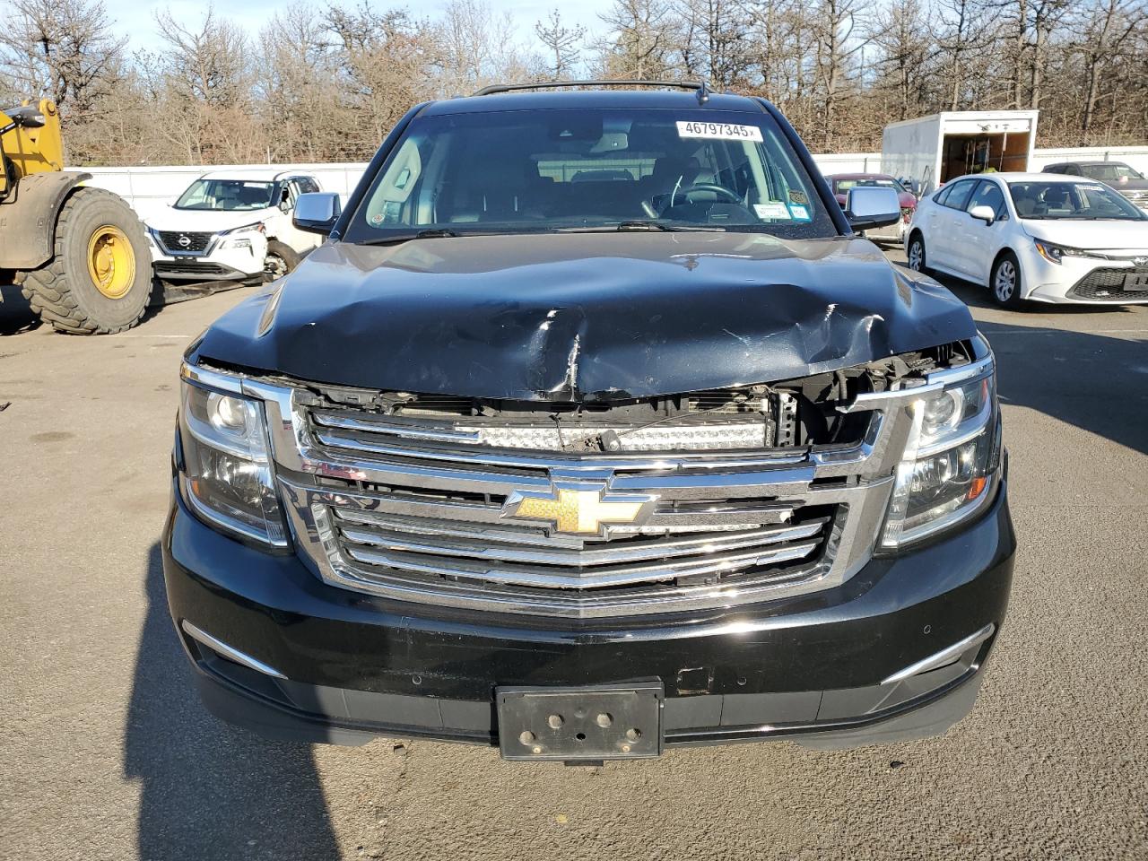 2015 Chevrolet Suburban - Image 5