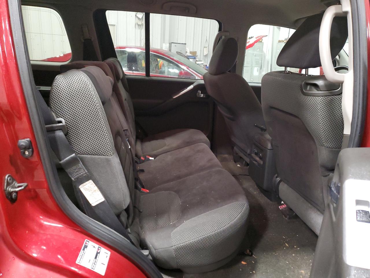 2010 Nissan Pathfinder - Image 11