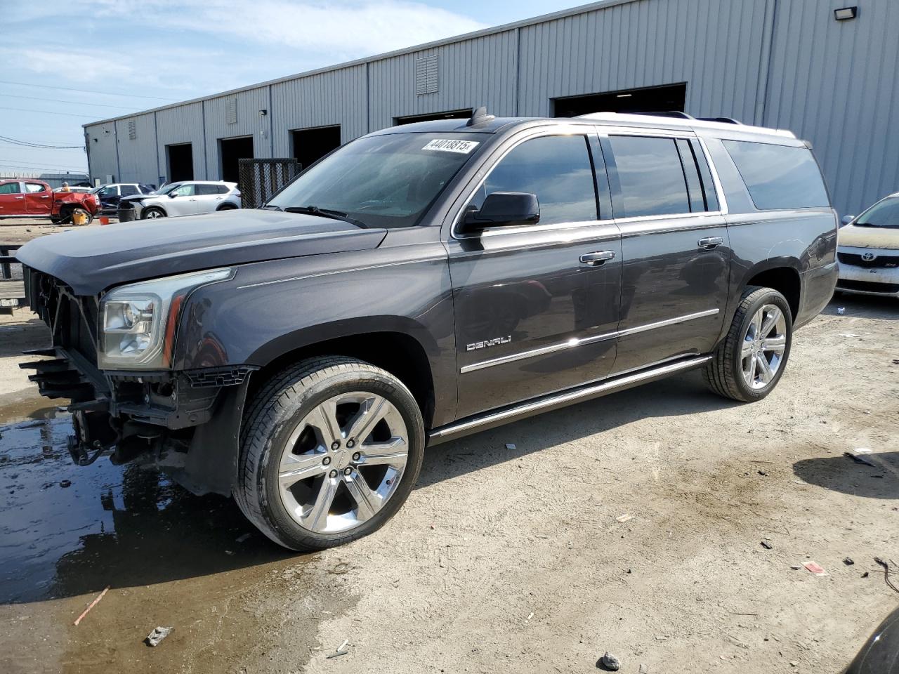 2017 GMC Yukon - Image 1
