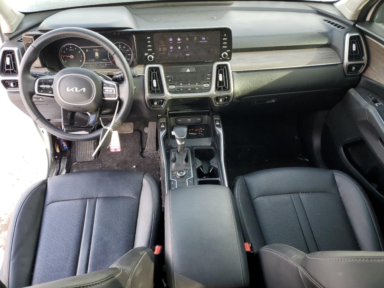 2022 Kia Sorento - Image 8