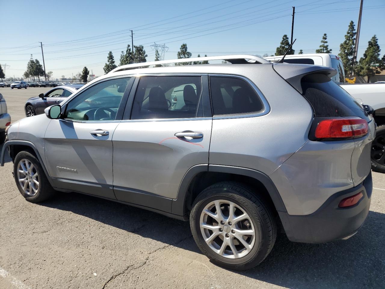 2015 Jeep Grand Cherokee - Image 2