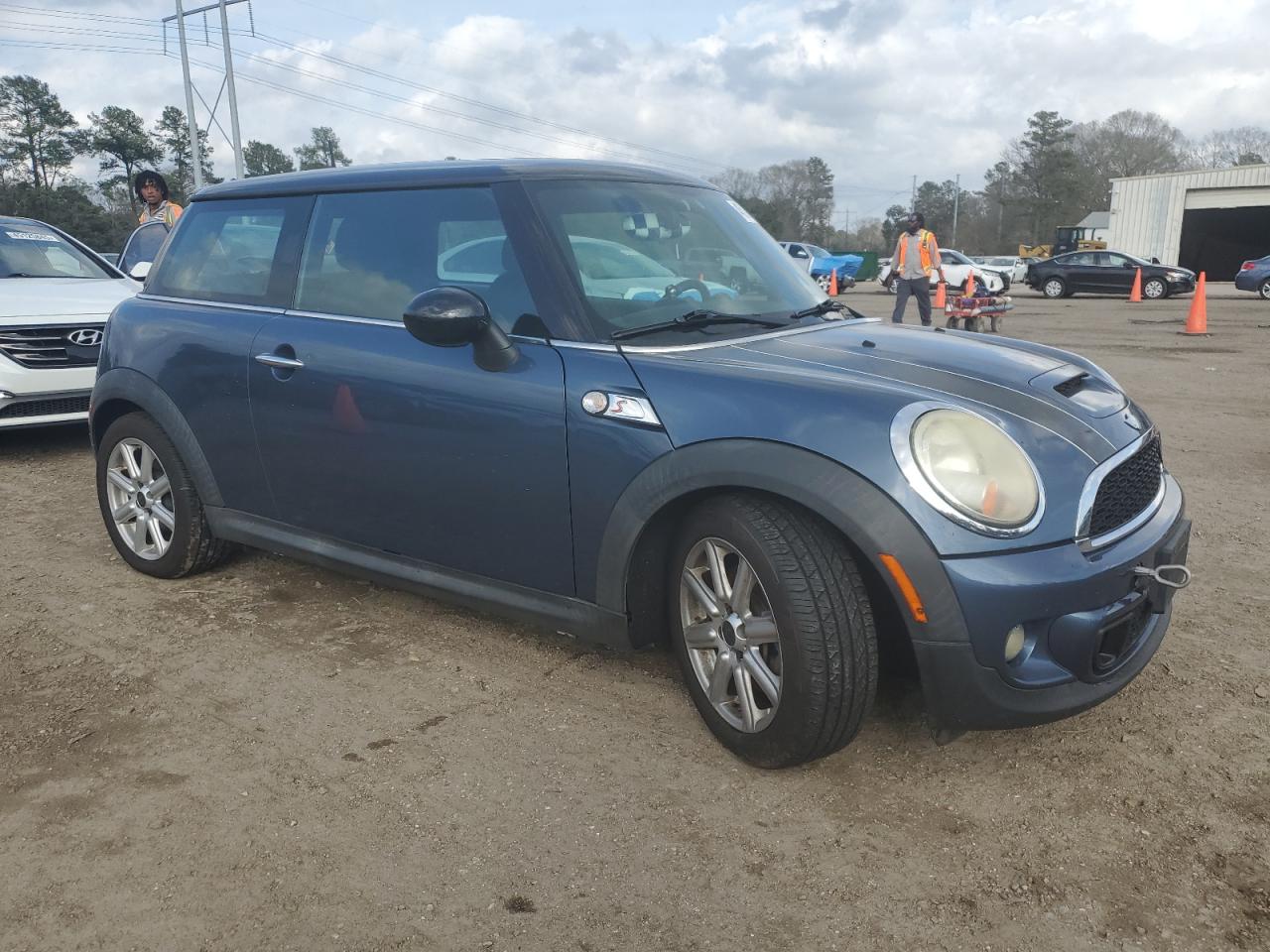 2011 MINI Cooper - Image 4
