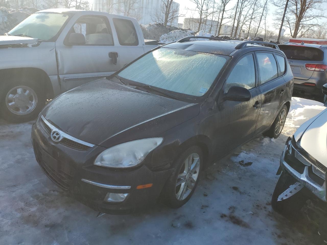 2010 Hyundai Elantra - Image 1