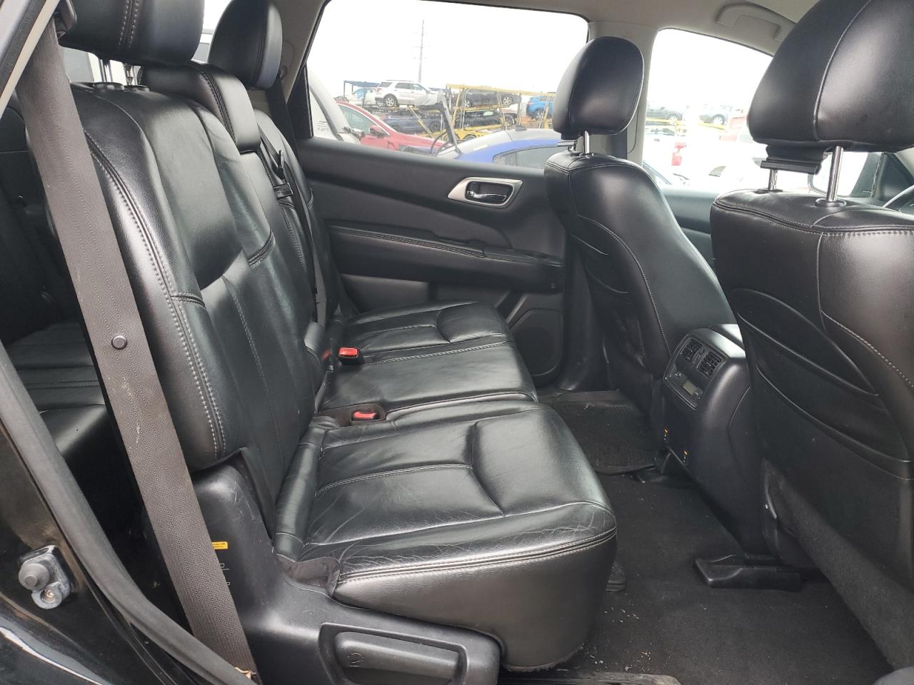 2013 Nissan Pathfinder - Image 11