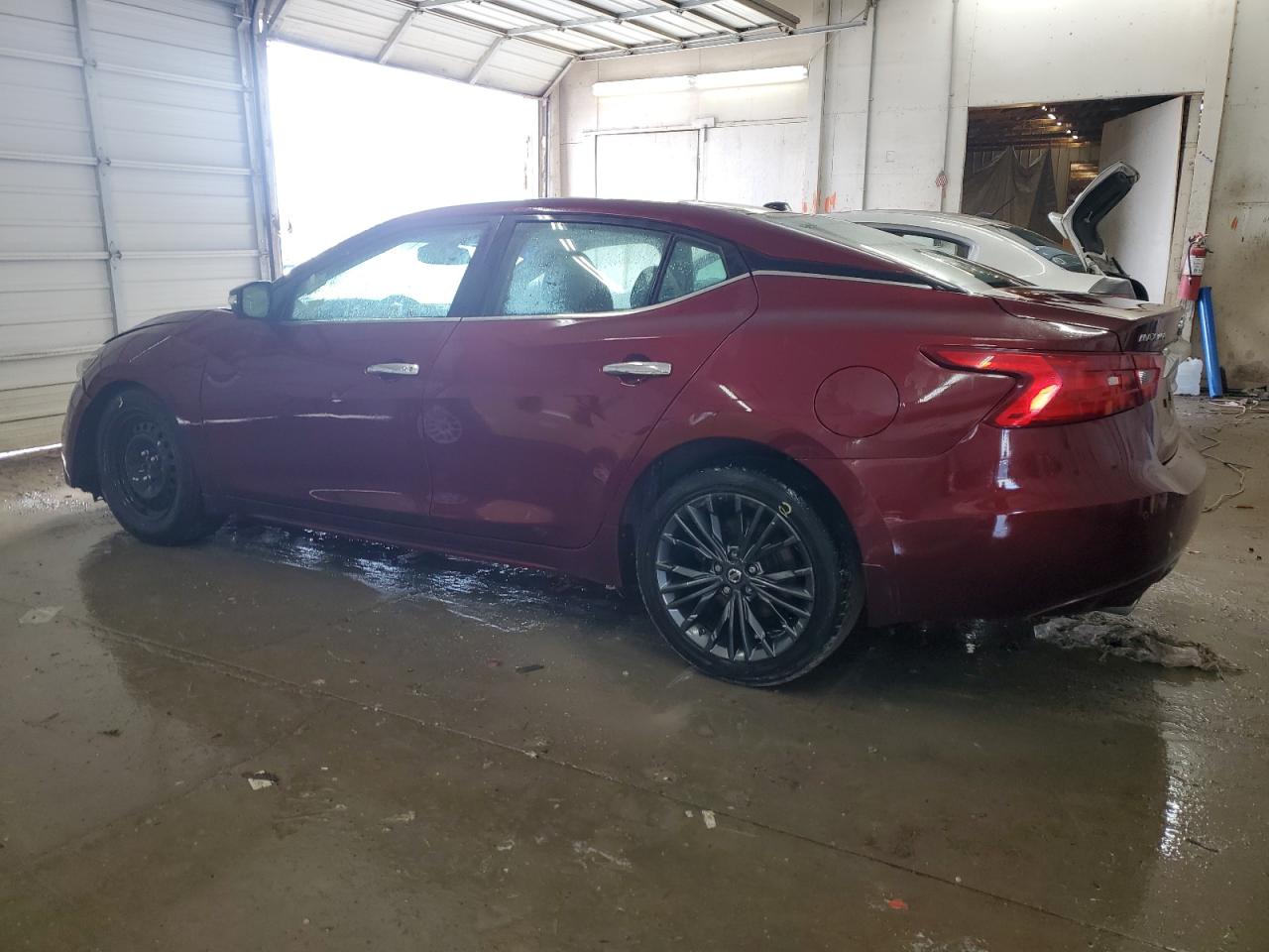 2016 Nissan Maxima - Image 2