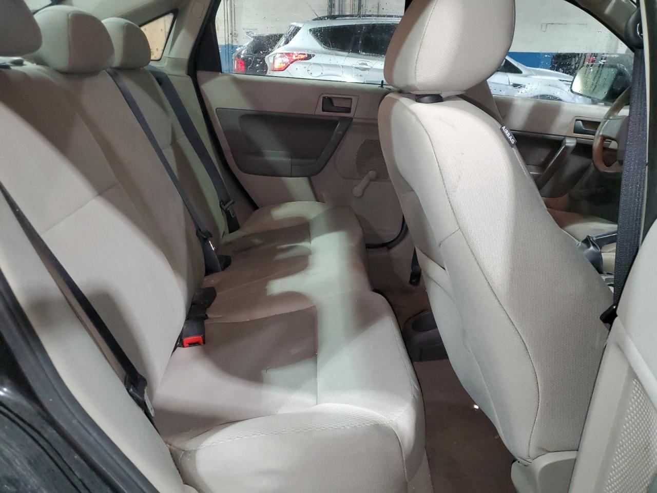 2010 Ford Focus - Image 10