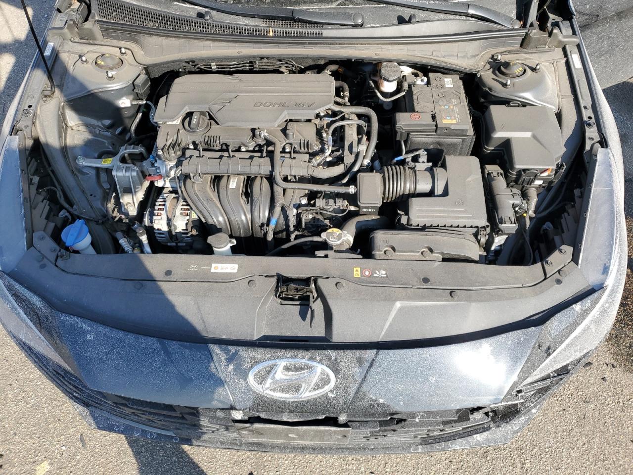 2023 Hyundai Elantra - Image 11