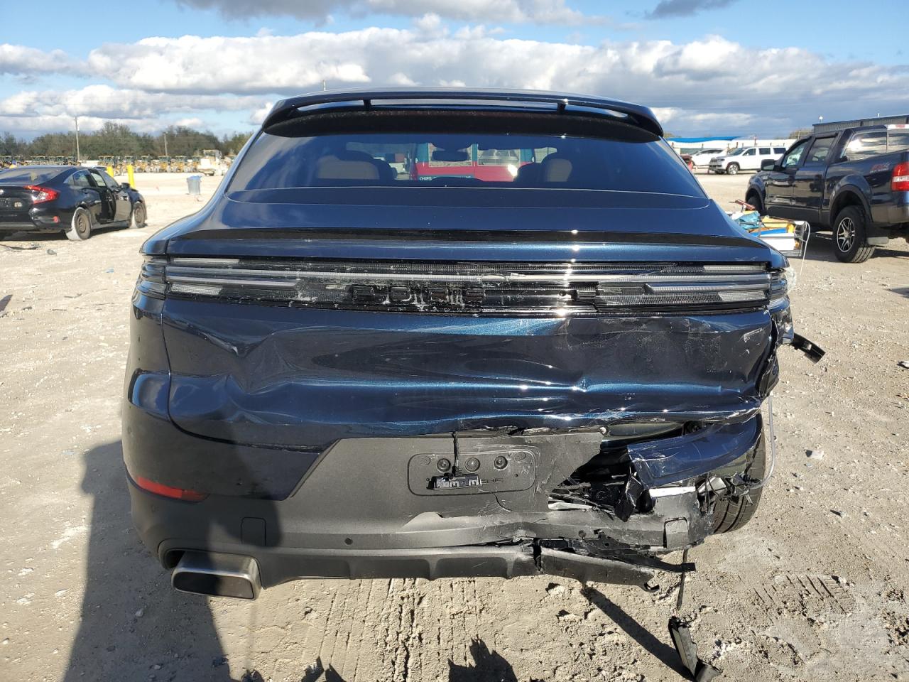 2024 Porsche Cayenne - Image 6