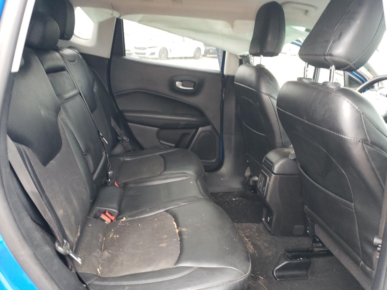 2018 Jeep Compass - Image 11