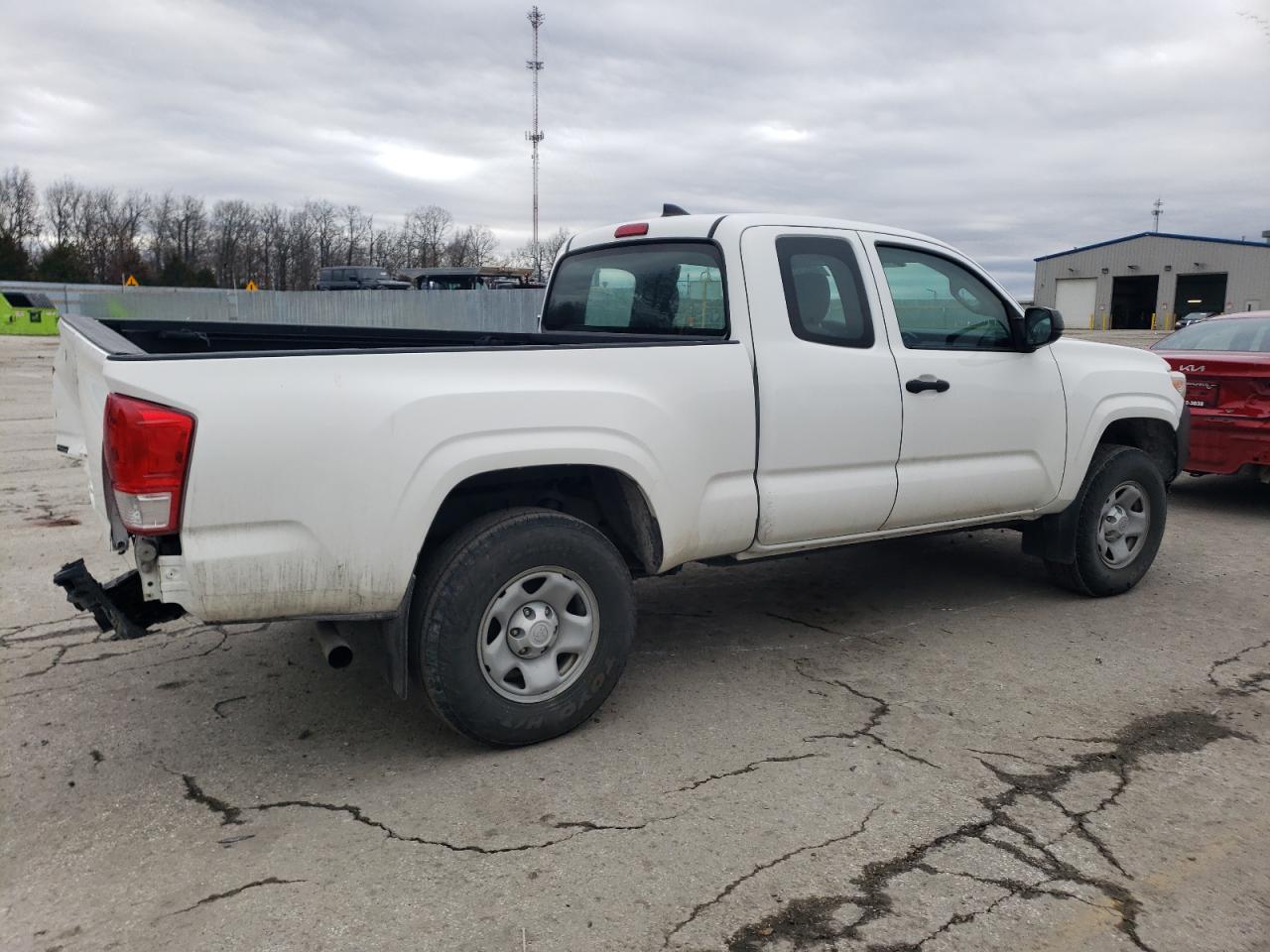 2017 Toyota Tacoma - Image 3