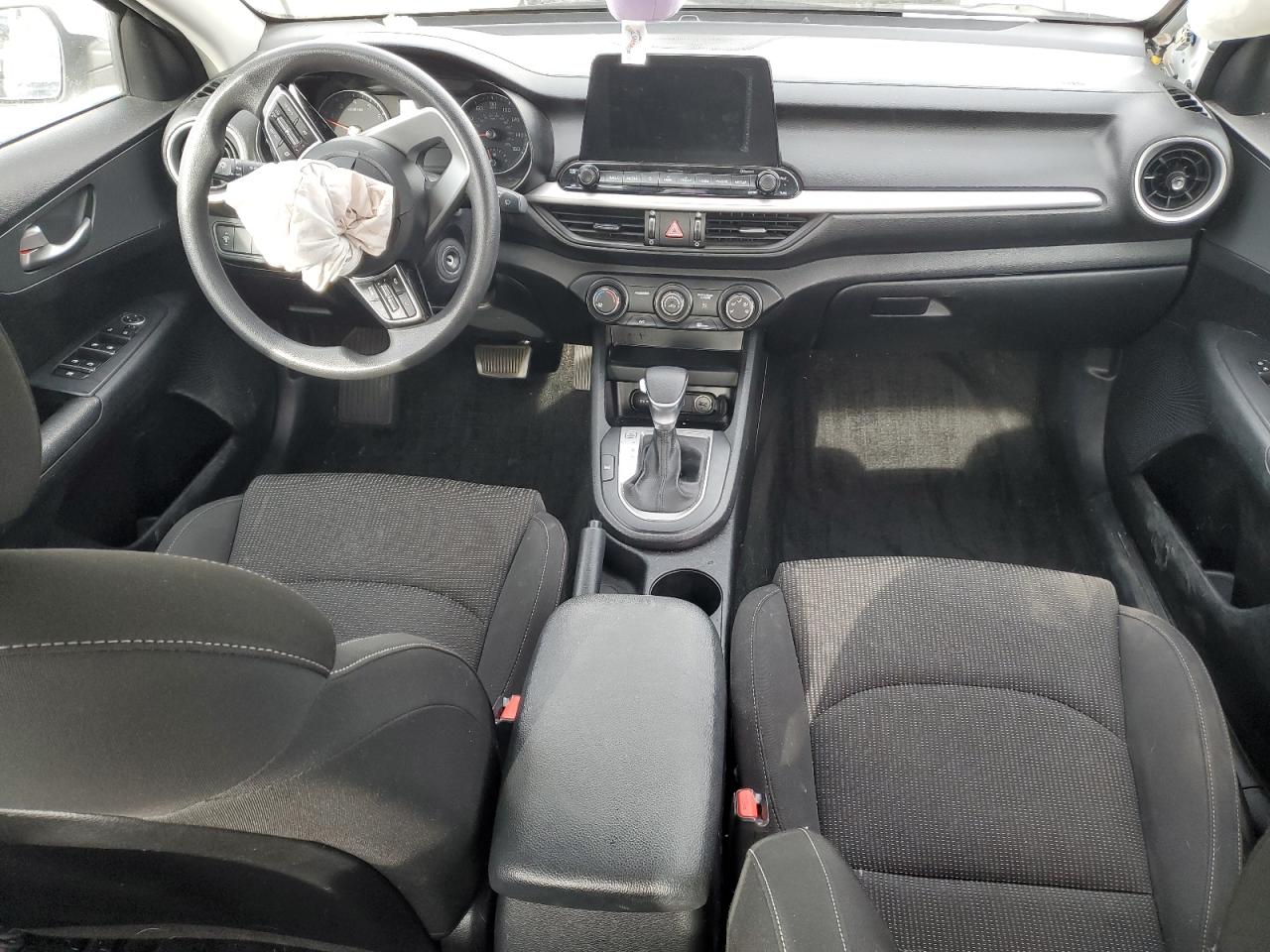 2020 Kia Forte - Image 8