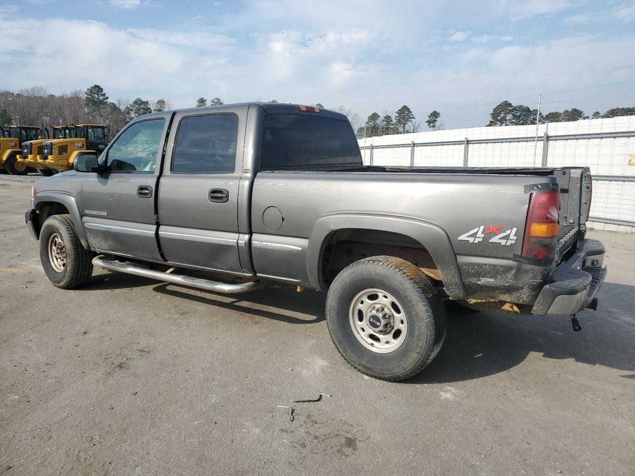 2002 GMC Sierra - Image 2