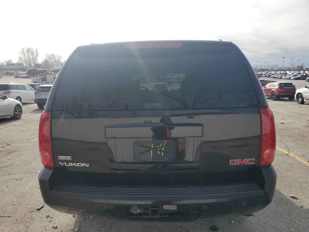 2007 GMC Yukon - Image 6