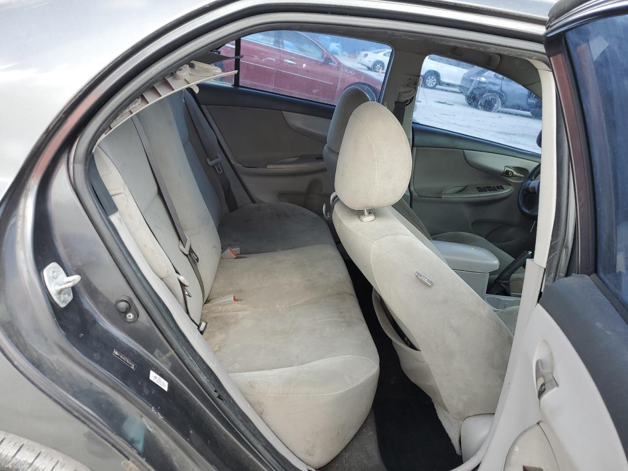 2011 Toyota Corolla - Image 11