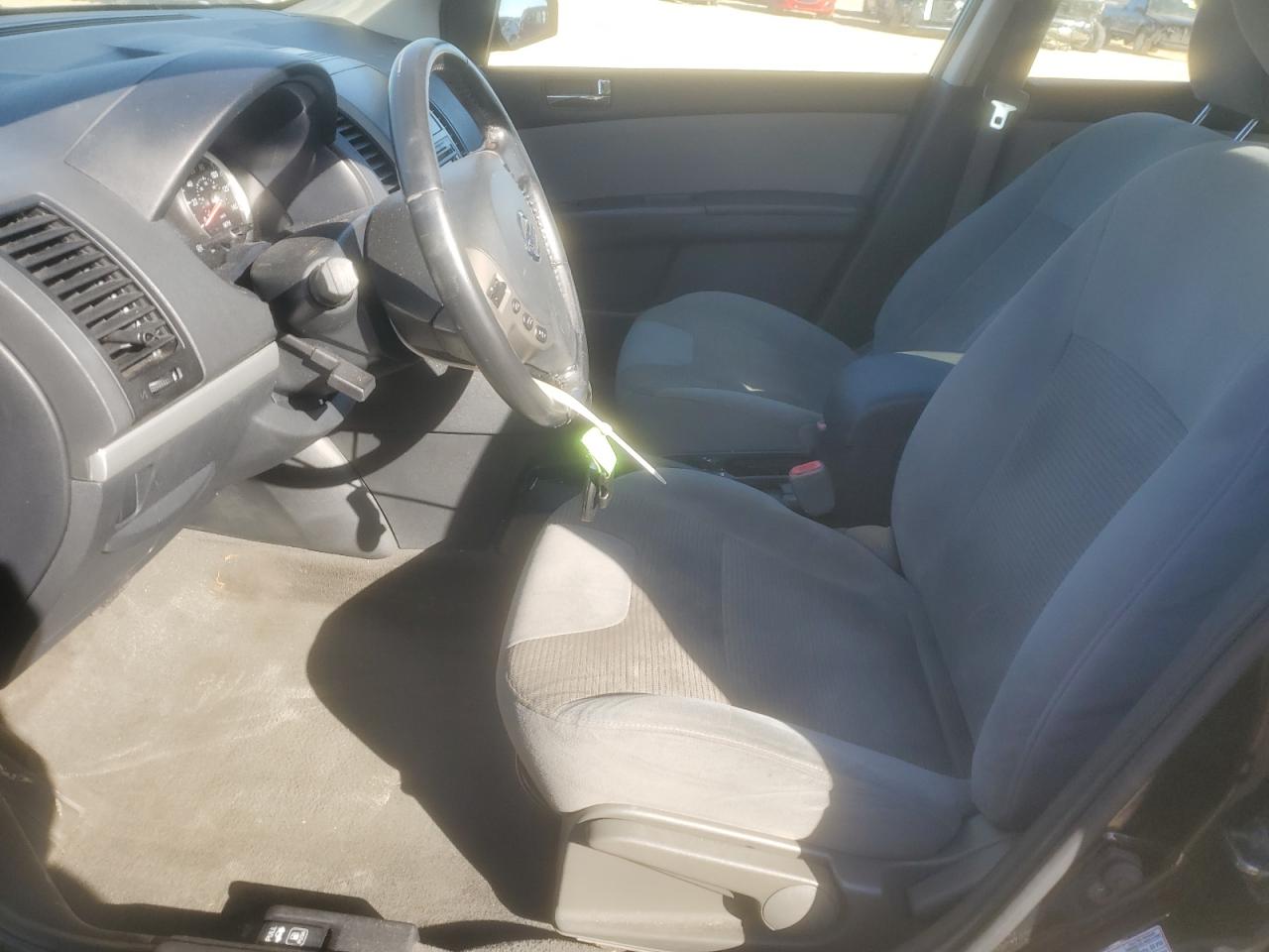 2010 Nissan Sentra - Image 7