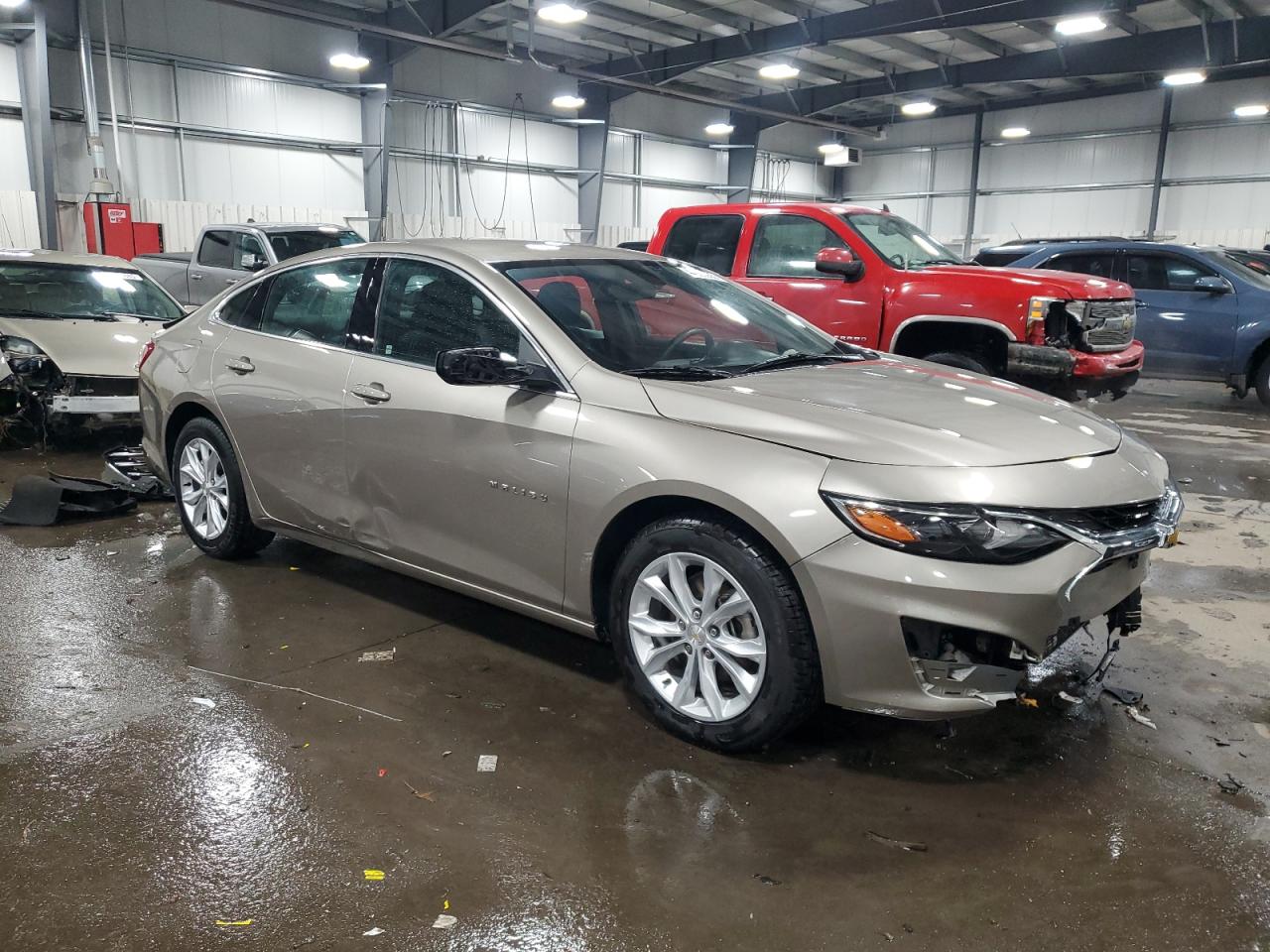 2022 Chevrolet Malibu - Image 4