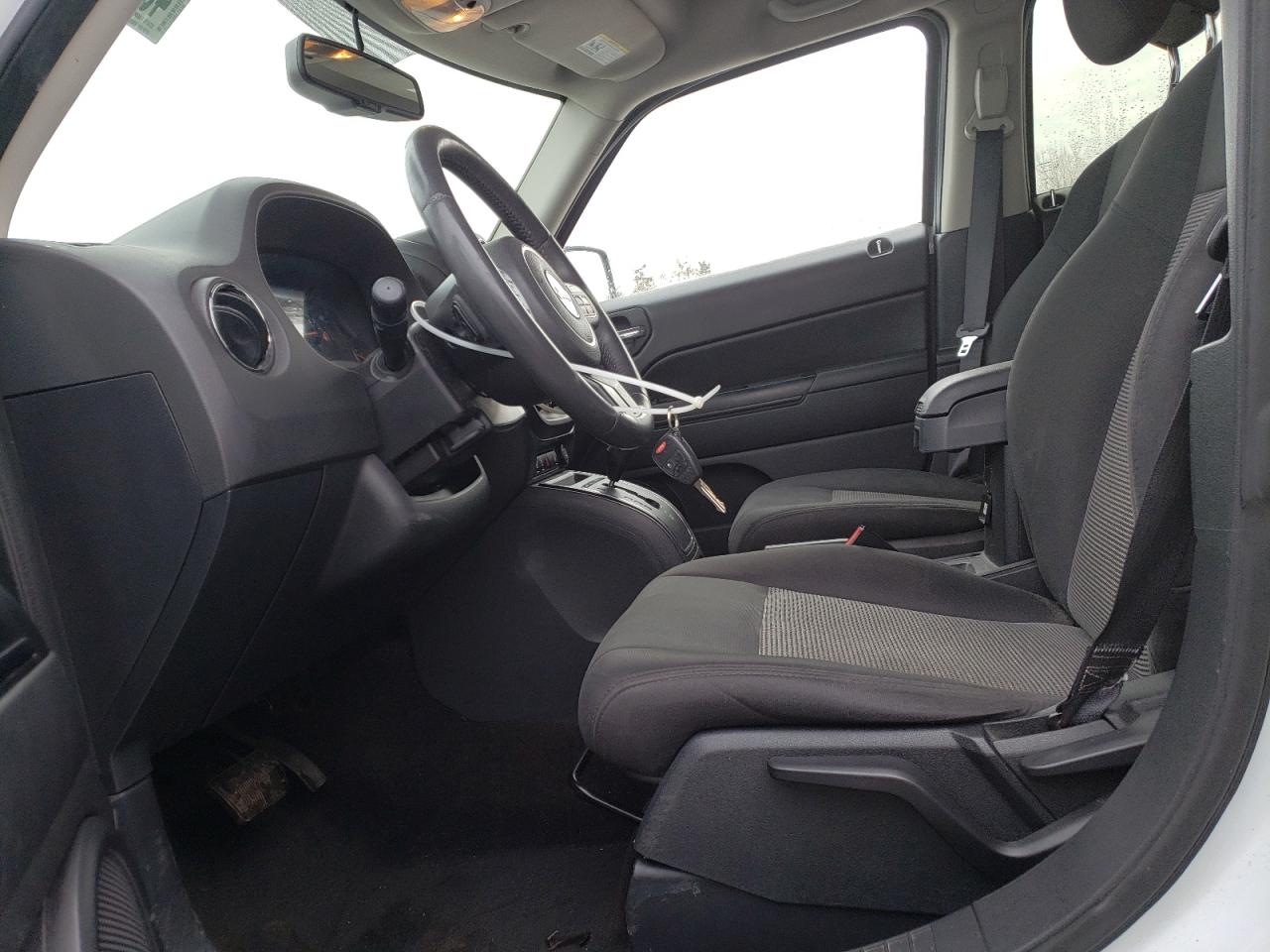 2015 Jeep Liberty (Patriot) - Image 7