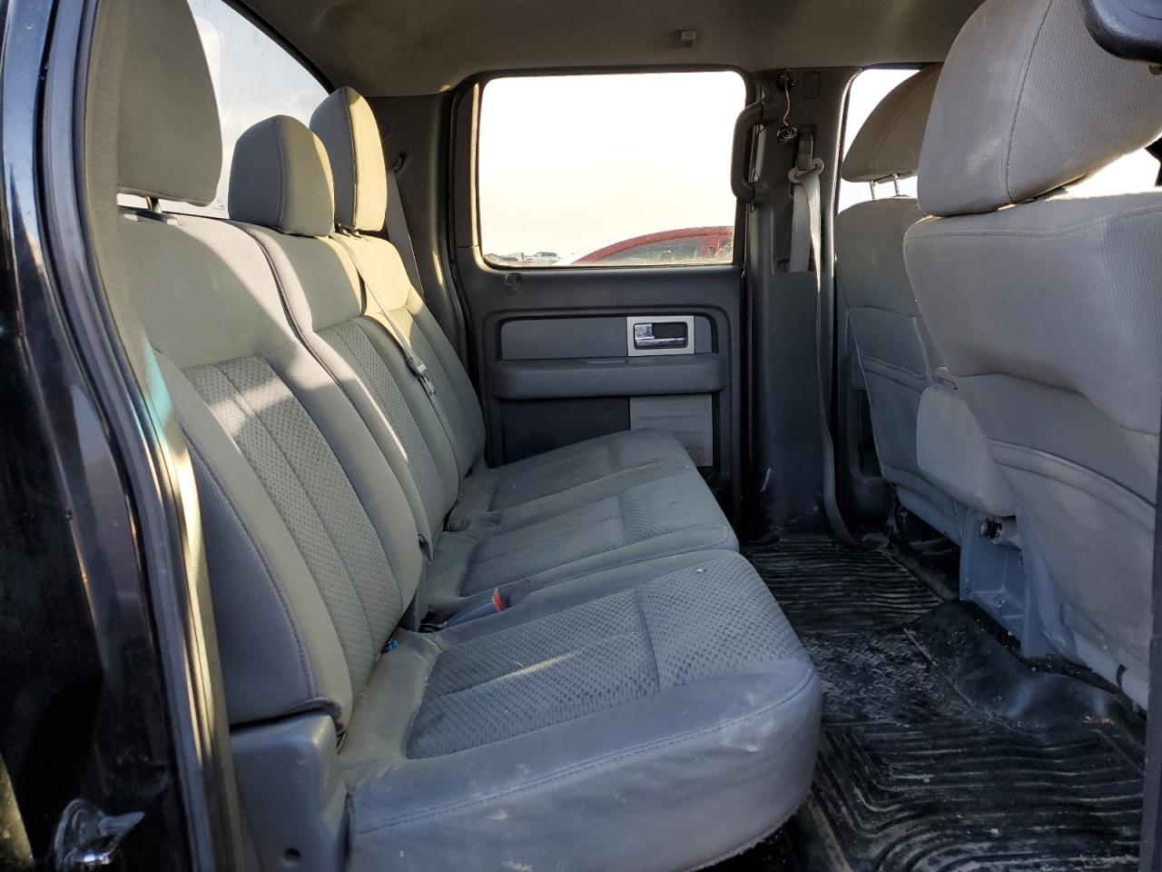 2011 Ford F-150 - Image 10
