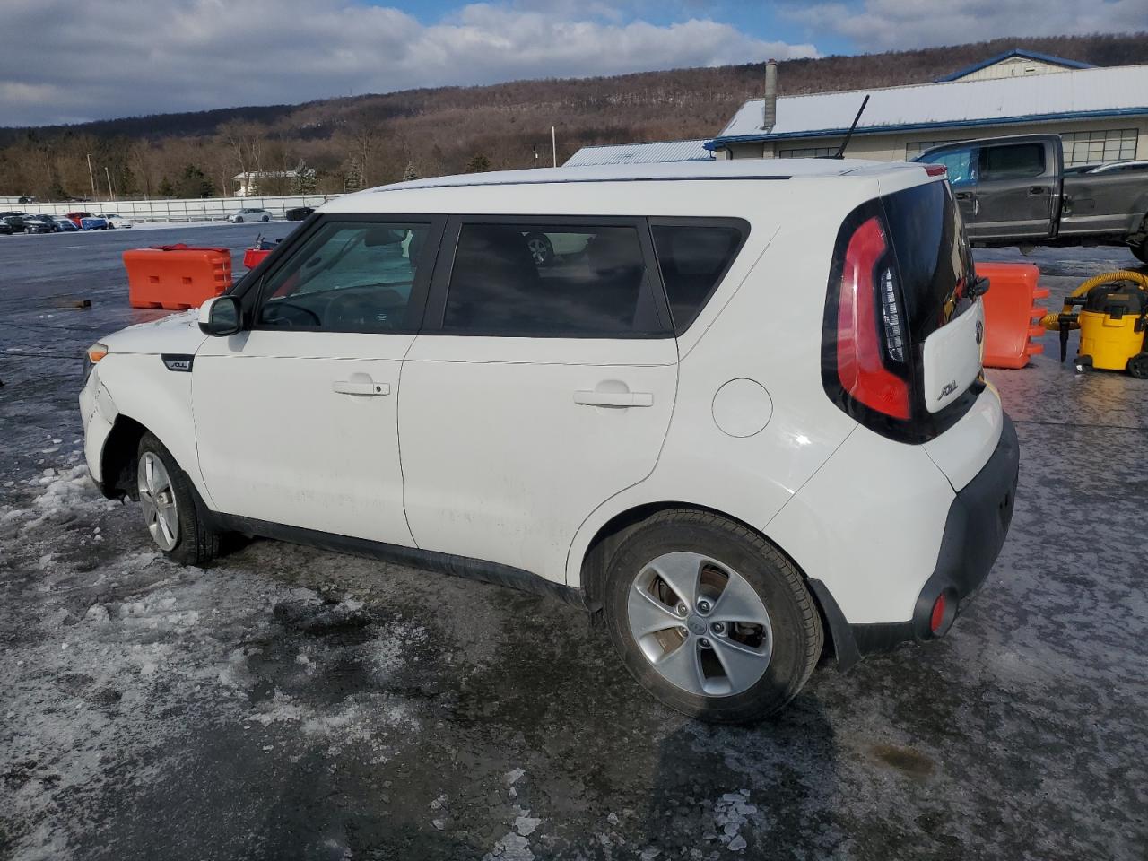 2016 Kia Soul - Image 2