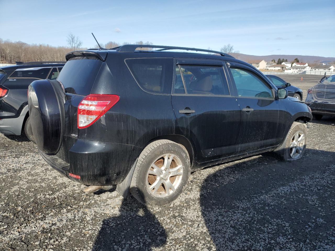 2011 Toyota RAV 4 - Image 3