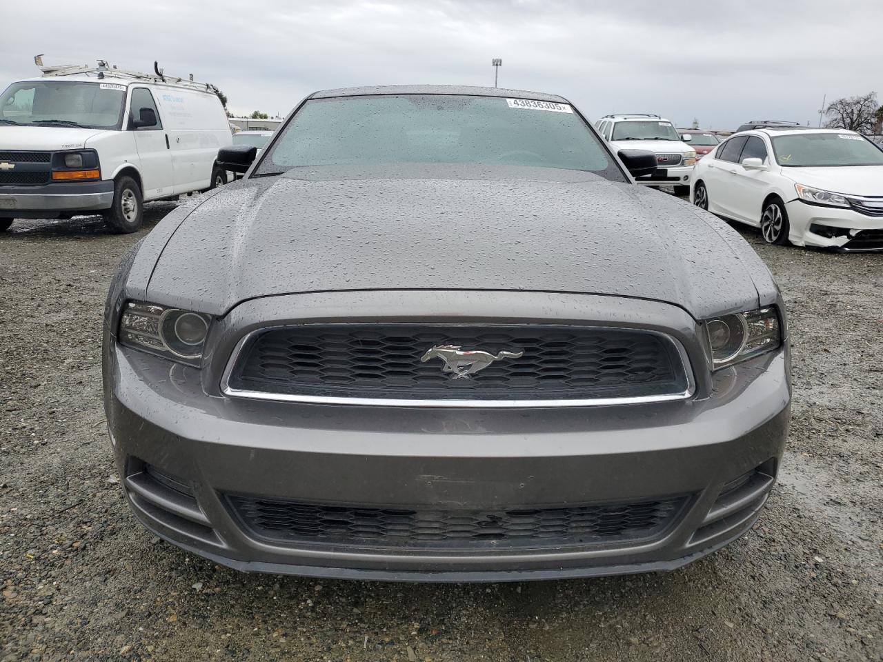 2014 Ford Mustang - Image 5