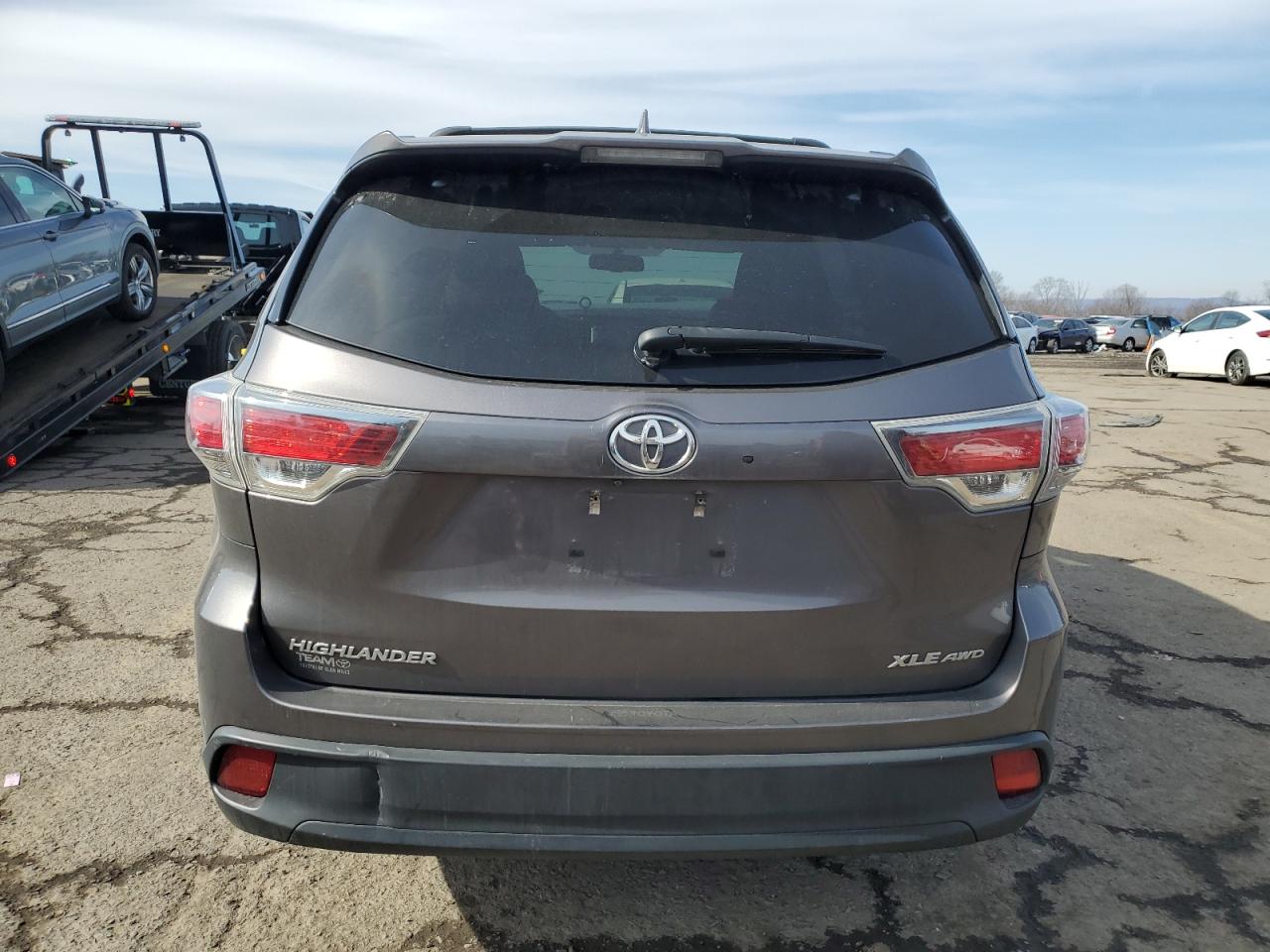 2015 Toyota Highlander - Image 6