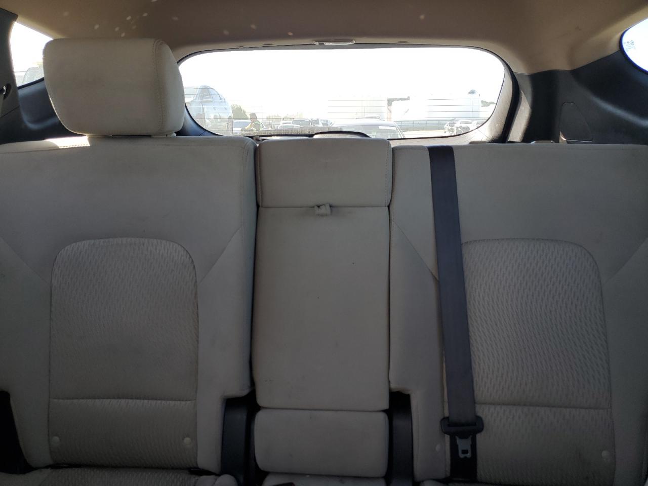 2014 Hyundai Santa Fe - Image 10