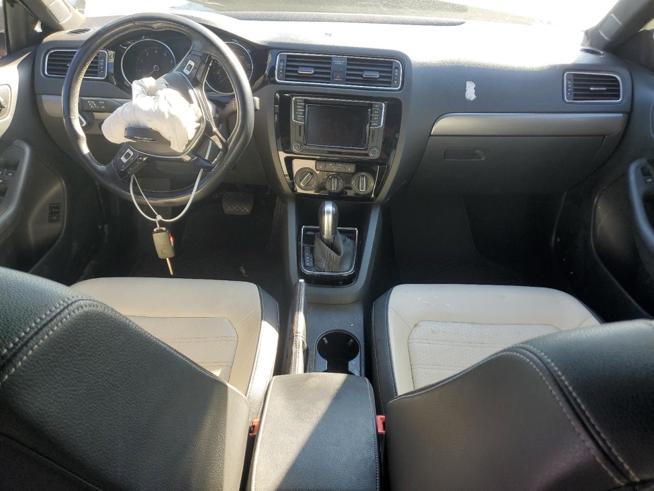 2016 Volkswagen Jetta - Image 8
