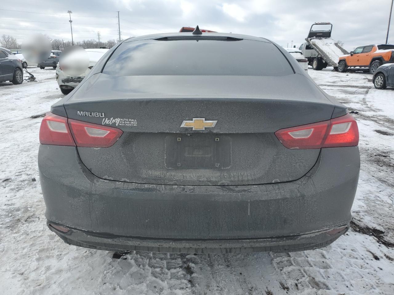 2017 Chevrolet Malibu - Image 6