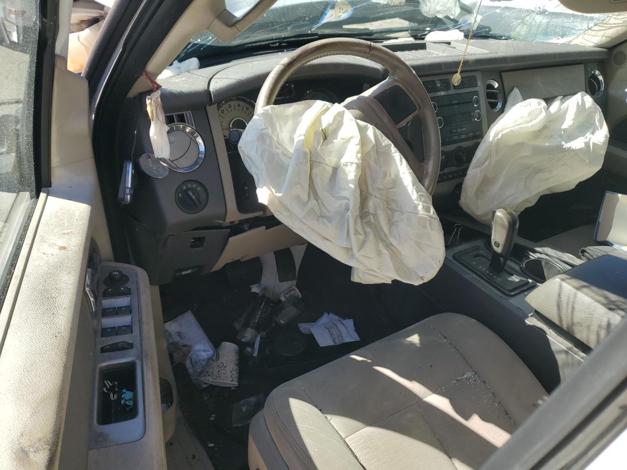 2009 Ford Expedition - Image 8