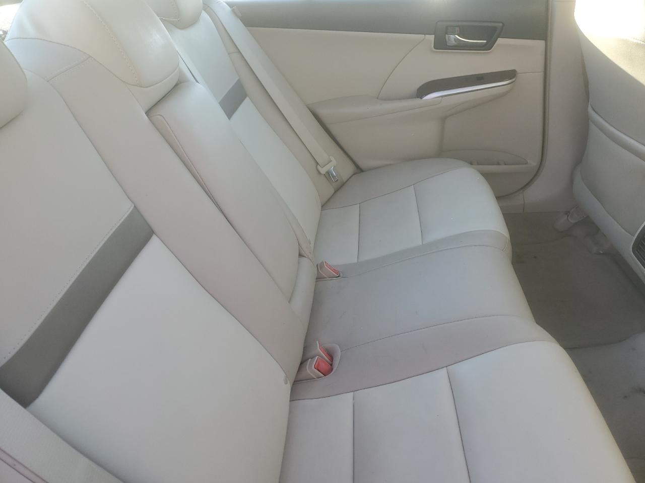 2012 Toyota Camry - Image 10